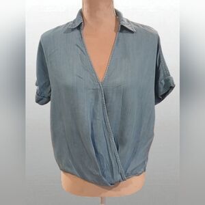 Lou & Grey Blue Chambray Short Sleeve Hi Low Blouse Womans XS Classic Basic